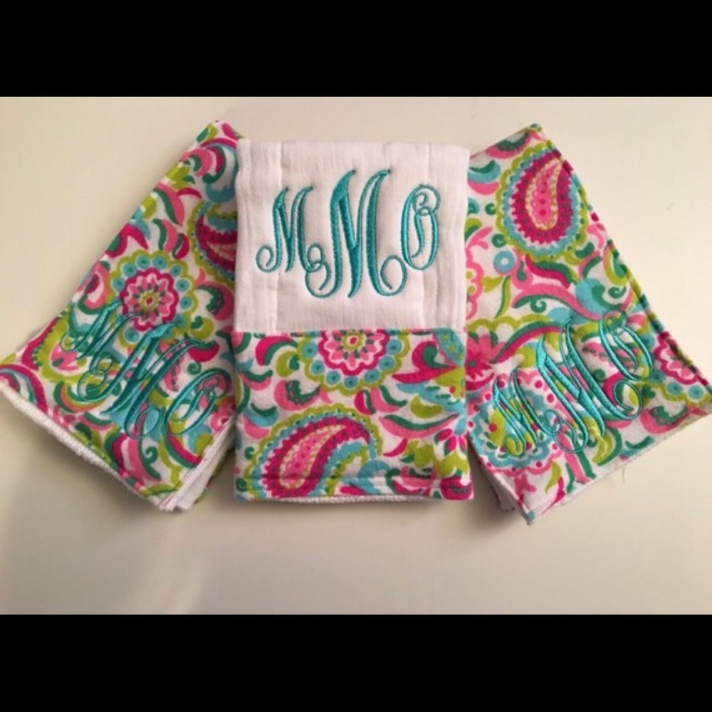 Made to order NEW Personalized Monogrammed Embroidered Burp Cloths Baby gift